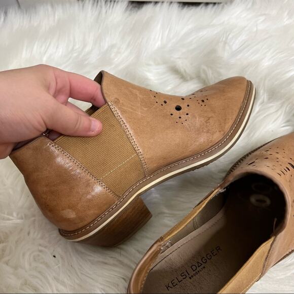 Kelsi Dagger Brooklyn Crestone Brown Leather Cut Out Ankle Booties Size 6.5
